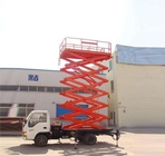 el camión 500Kg de los 9m montado Scissor la plataforma de funcionamiento aérea de la elevación para pintar/limpieza