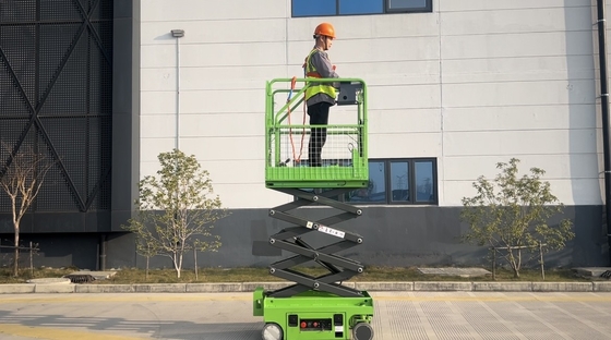 3M ALTURNAS de plataforma MINI totalmente eléctrico autopropulsado ascensor de tijeras con rueda giratoria hidráulica