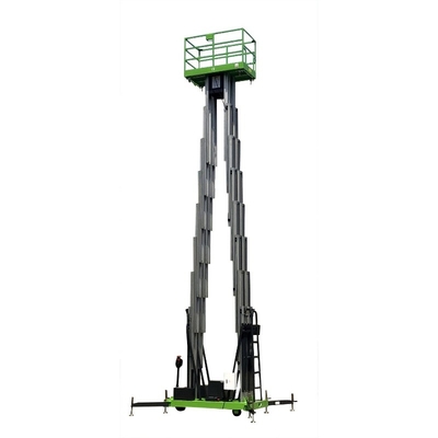 Capacidad de cargamento móvil manual de la tabla de elevación de la plataforma de trabajo aéreo de Punshing del palo triple el 12m 300Kg