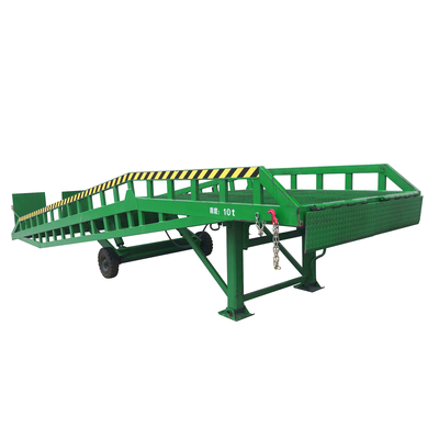 Hydraulic Mobile Dock Ramp With Outriggers , Container Forklift Loading Ramp